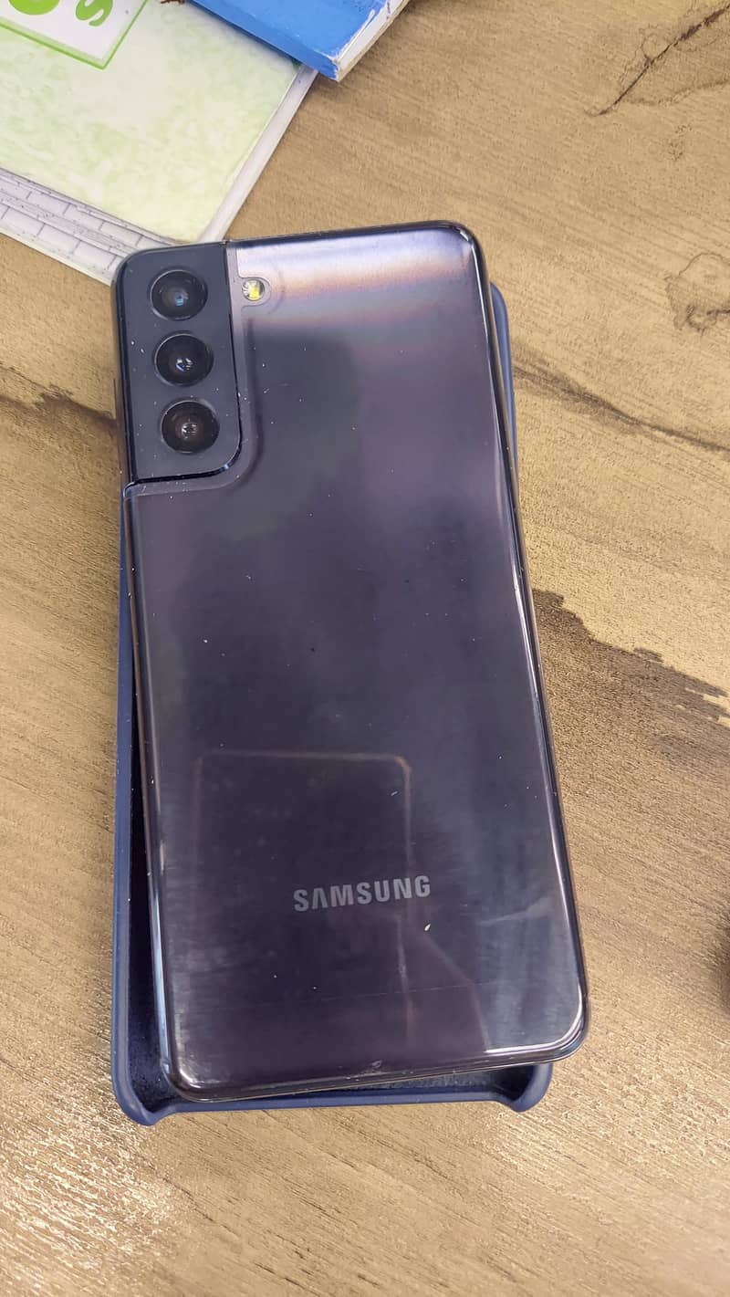 Samsung Mobile S21 5