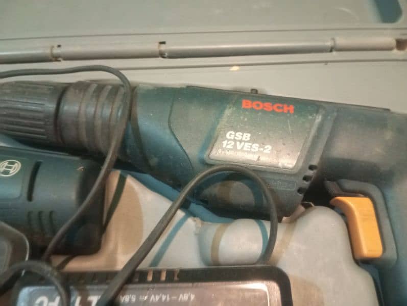 Bosch Drill Machine Set 4