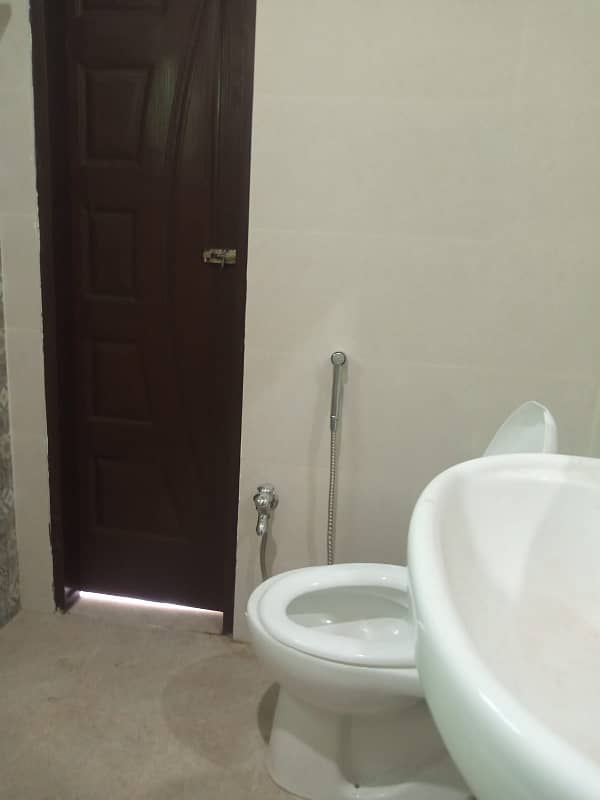 HOUSE AVAILABLE FOR RENT IN BANIGALA 19