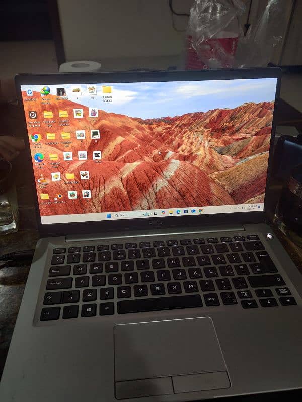 Laptop Dell latitude 7400 i7 8gen 8gb 256ssd  urgent sale 0