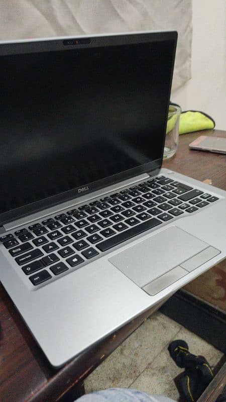 Laptop Dell latitude 7400 i7 8gen 8gb 256ssd  urgent sale 3