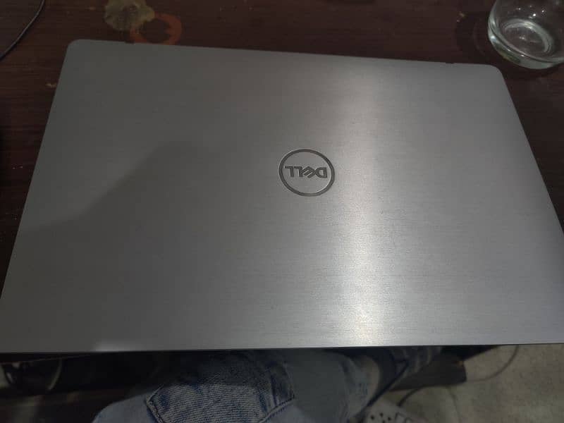 Laptop Dell latitude 7400 i7 8gen 8gb 256ssd  urgent sale 9