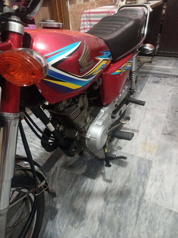 Honda 125 lahor nambar 18 model All oky golden nambar 95 6