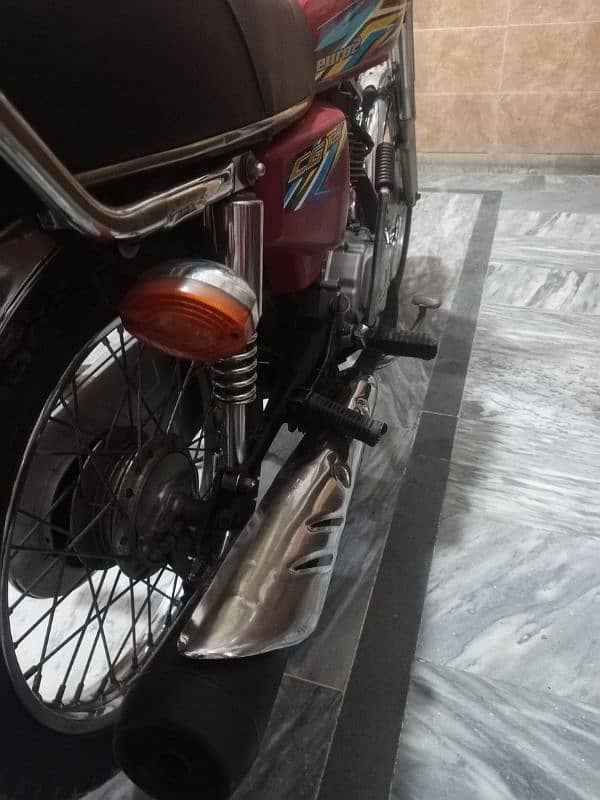 Honda 125 lahor nambar 18 model All oky golden nambar 95 13