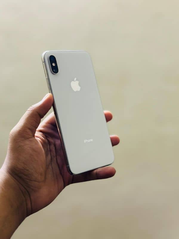 iPhone Xs Max 0