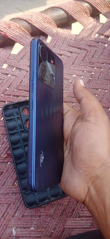 itel a60s 4gb 128gb black with box charger 2