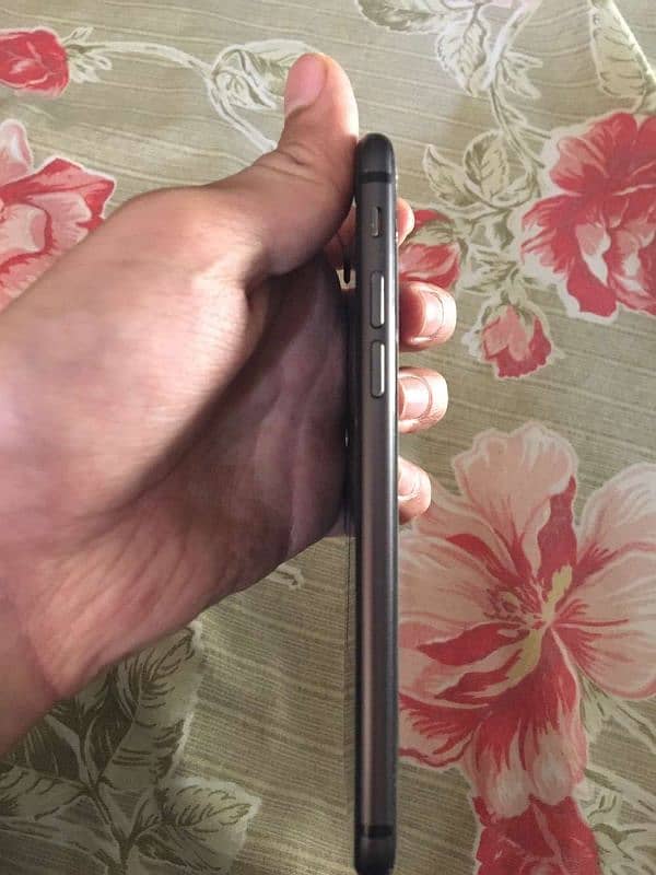 Iphone 8 fv 64 gb 4