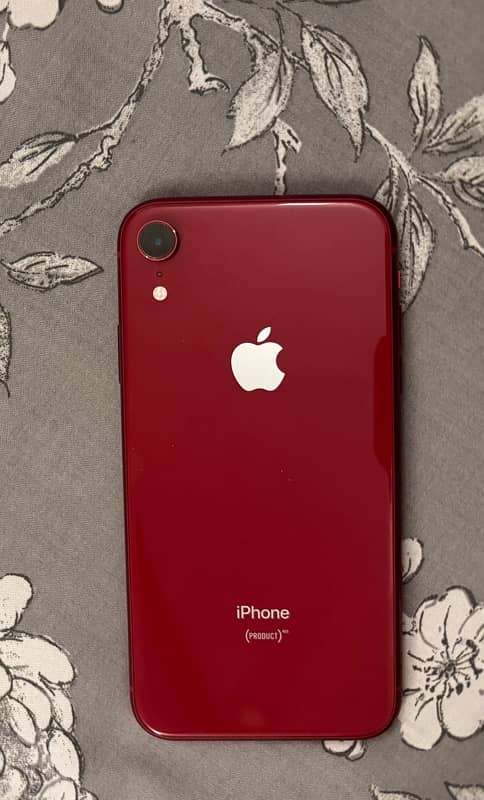 Iphone XR,  10/10 condition, kit available 1