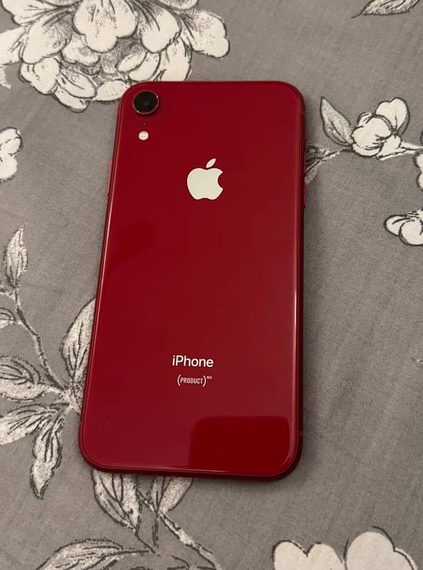 Iphone XR,  10/10 condition, kit available 4