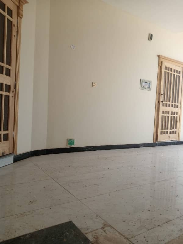 UPPER PORTION AVAILABLE FOR RENT IN BANIGALA 9