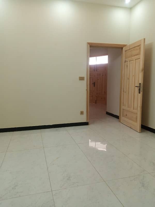 UPPER PORTION AVAILABLE FOR RENT IN BANIGALA 14