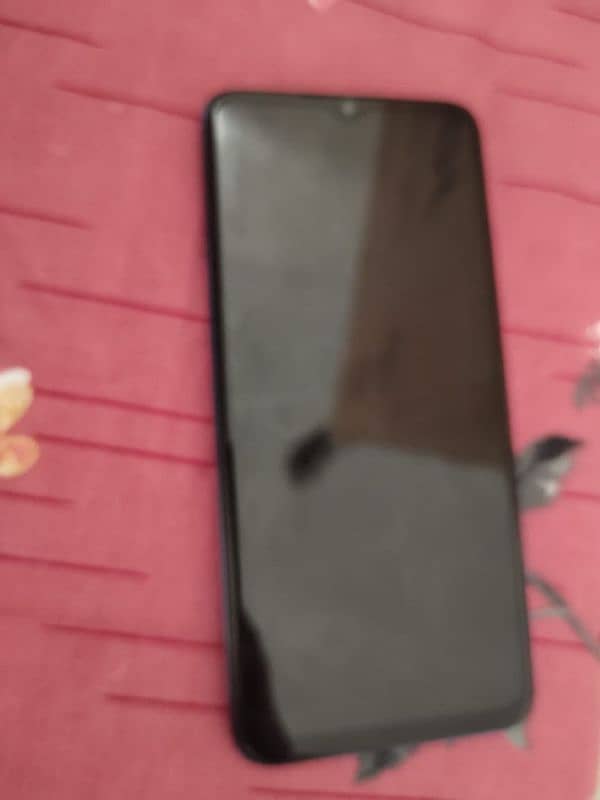 Tecno spark 10 c  4+4  128  10 by 10 condition 10 months use only 3