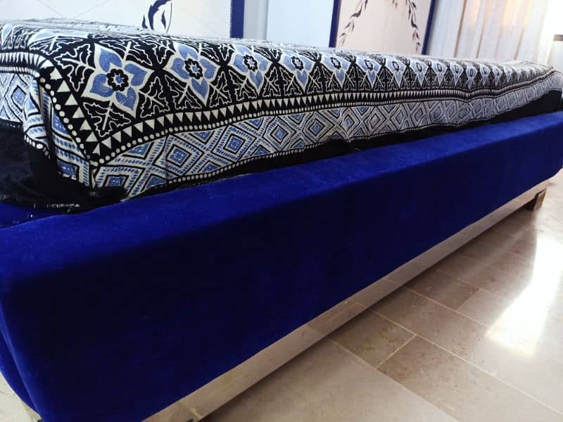 beautiful bed sell with mattress 4