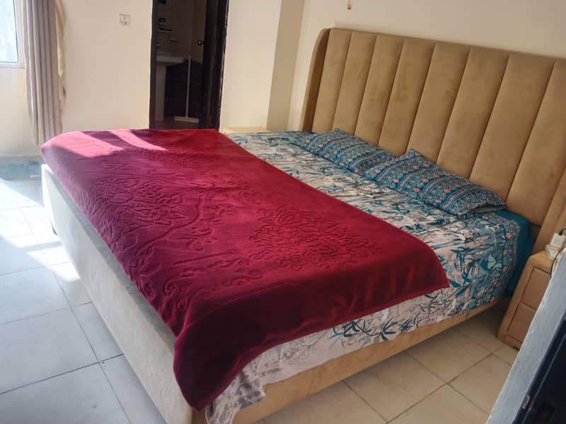 Double bed available for sale without mattress 1