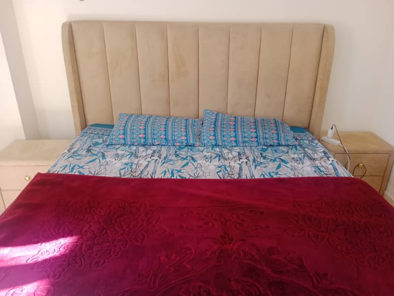 Double bed available for sale without mattress 2