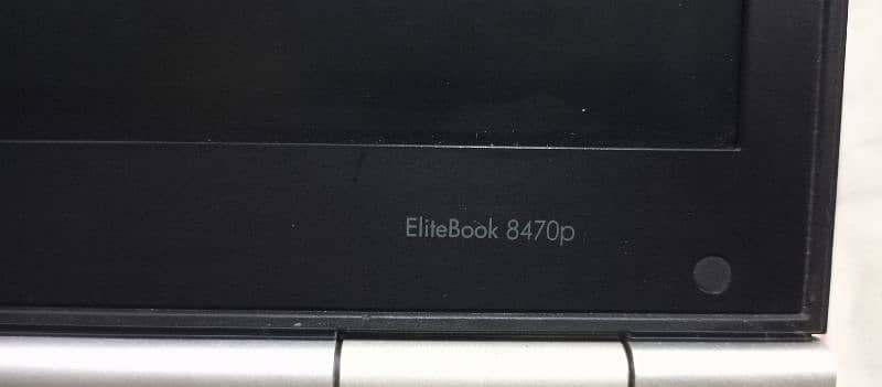 Hp EliteBook 8470p just like a new 10/10 condition 1