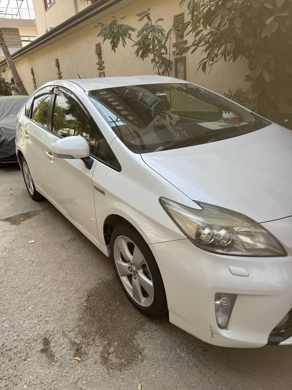 Toyota Prius 1.8 s touring selection 6