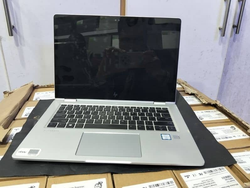 hp 1030G2 i7 7th x360degree 16 256ssd 0