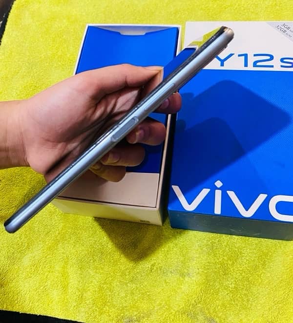 Vivo y12s 3/32 4