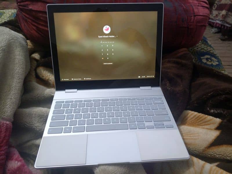 Google pixel book i7 16 gb RAM 512 gb ROM 0