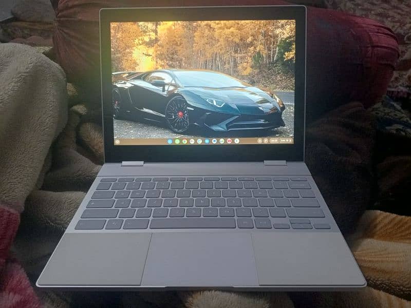 Google pixel book i7 16 gb RAM 512 gb ROM 1