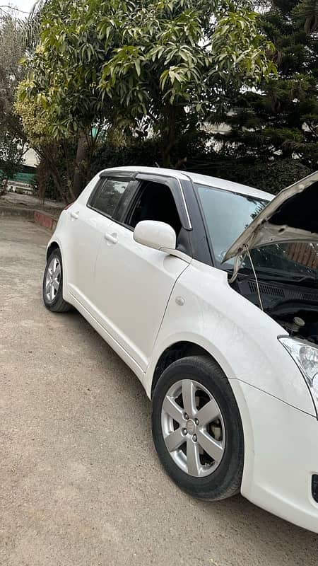 Suzuki Swift 2015 4