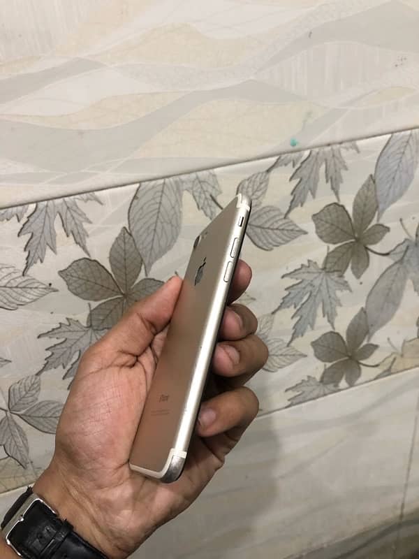 iphone 7 128 gb pta approved 8