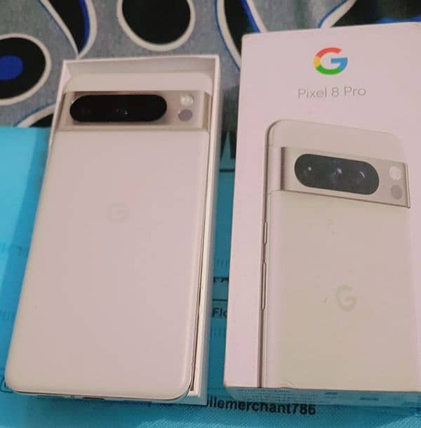 Google pixel 8pro white 1