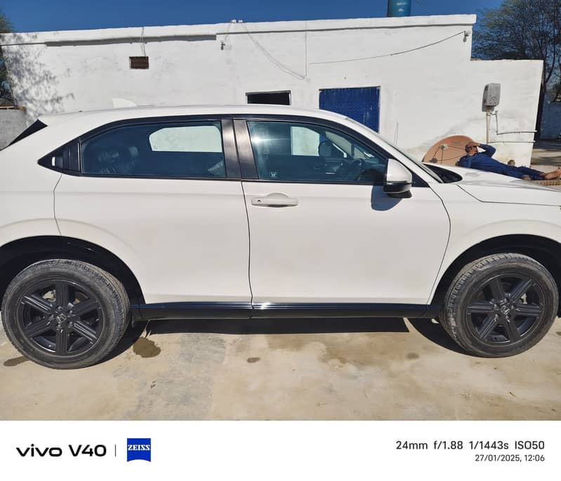 Honda HR-V VTI-S 2023 Model 5