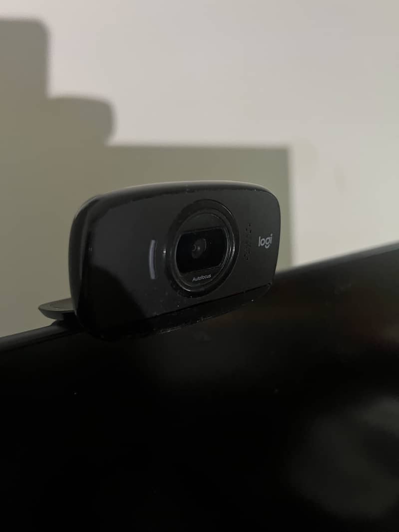 Logitech B525 HD Webcam 0