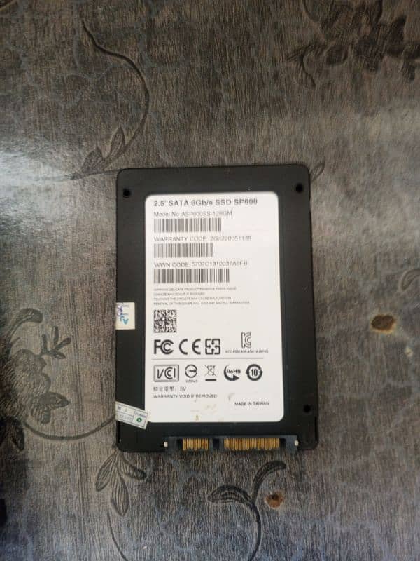 Seagate Skyhawk 4tb HDD full with mix data 3