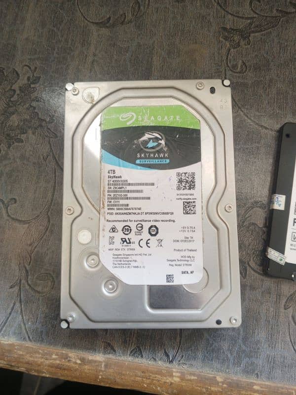 Seagate Skyhawk 4tb HDD full with mix data 5