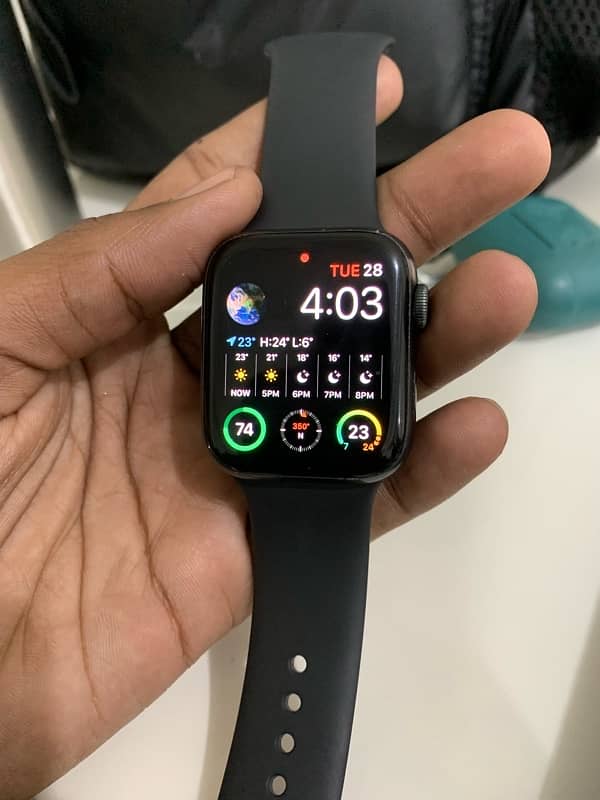 Apple Watch Series 6 - Space Grey (32GB) 0