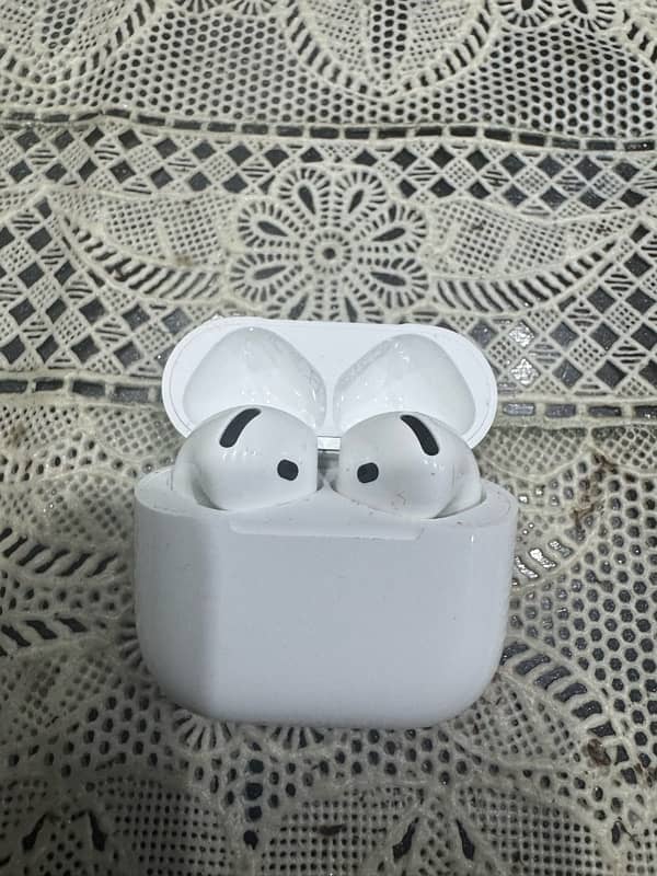 AirPods 4th gen 2