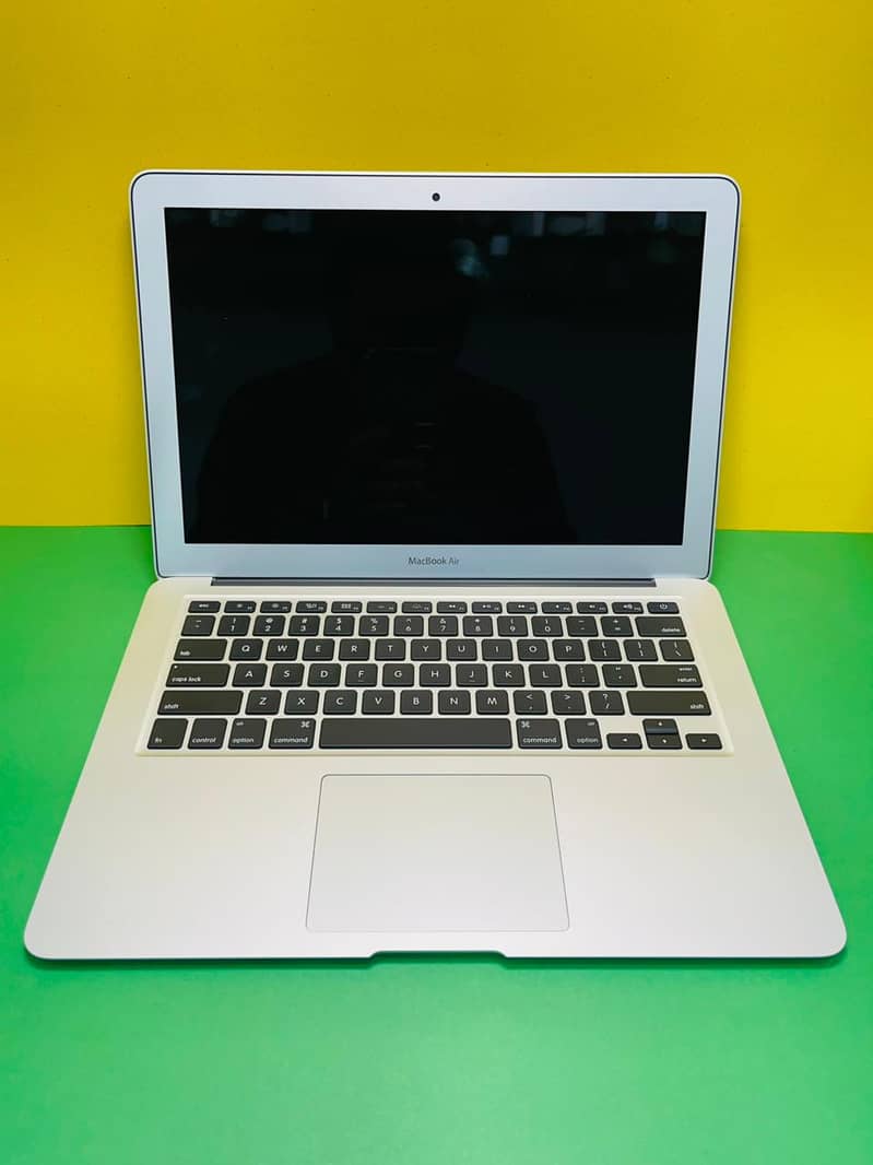 APPLE MACBOOK AIR 2017 WITH 8GB/256GB 6