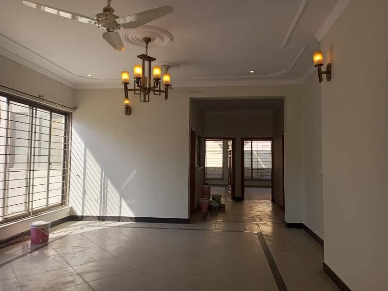 Beautiful and luxury upper portion for rent 15