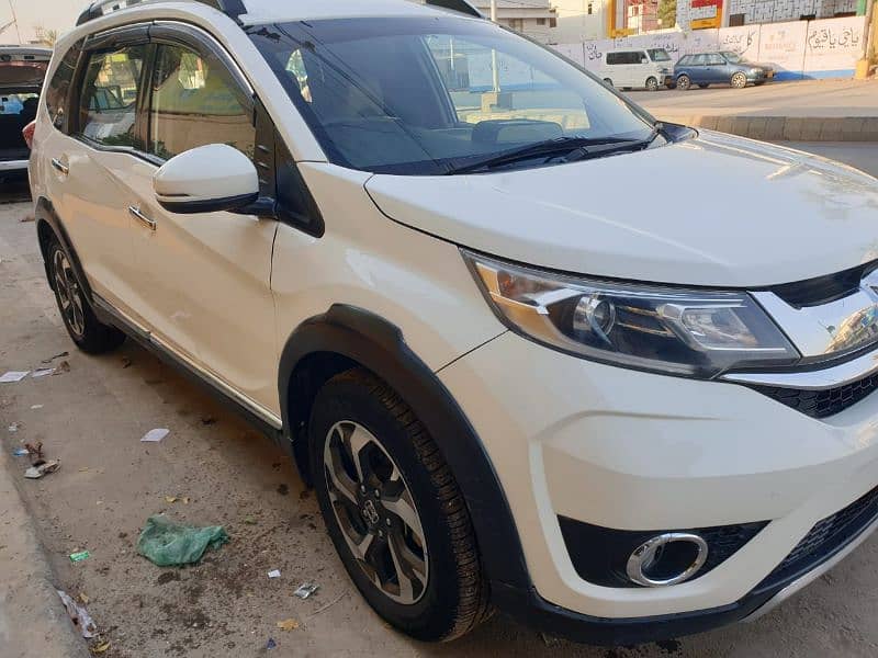 Honda BR-V 2017 full original condition 3