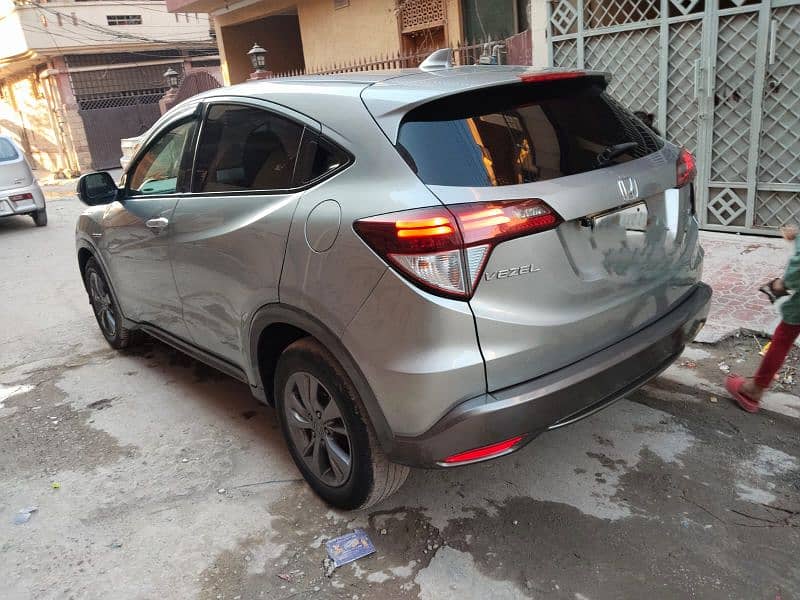 Honda Vezel 2015 6