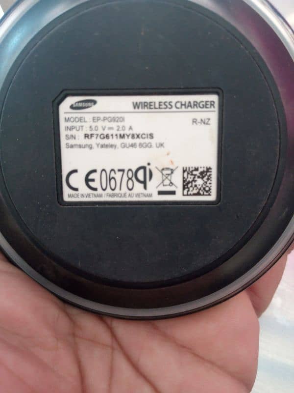 SAMSUNG WIRELESS CHARGER UNUSED 1