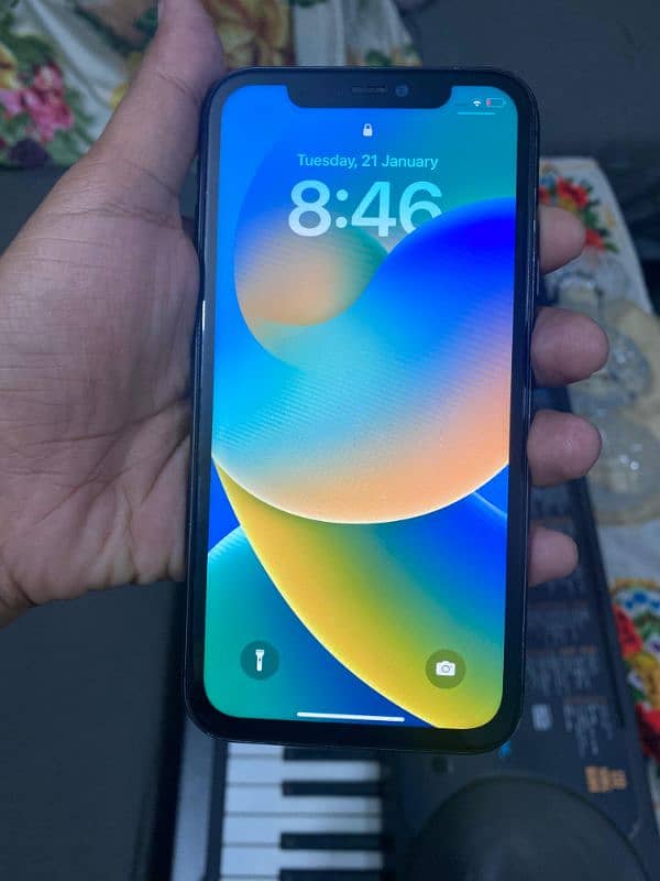 iphone 11  64 gb non PTA 6