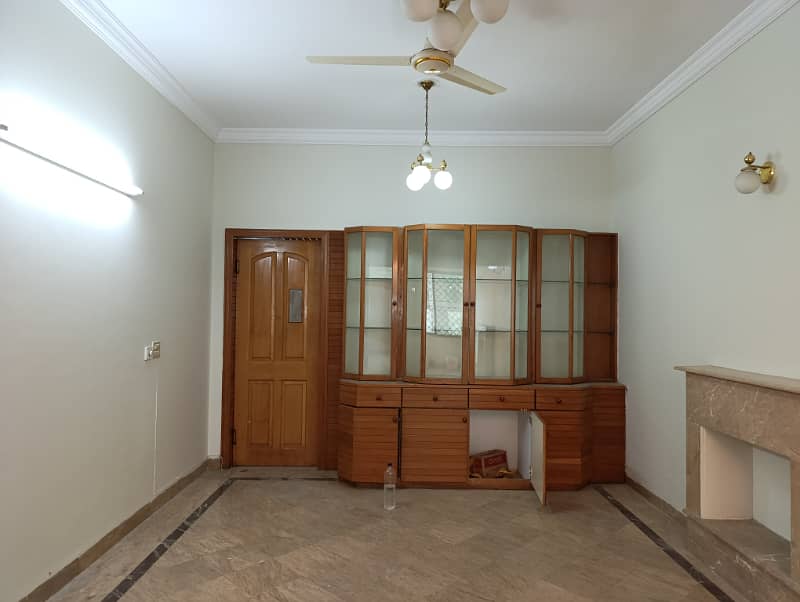 Double Storey House For Rent in i-8 Islamabad. 6