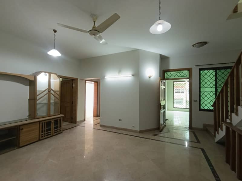 Double Storey House For Rent in i-8 Islamabad. 10