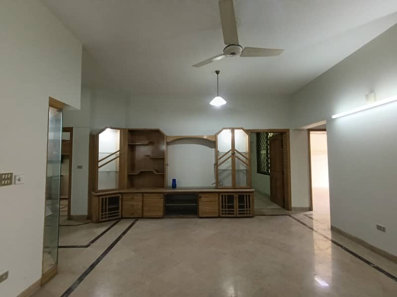 Double Storey House For Rent in i-8 Islamabad. 11