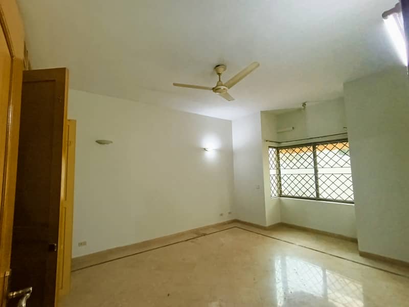 Double Storey House For Rent in i-8 Islamabad. 12