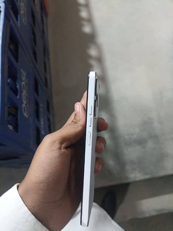 Tecno Spark 10 Pro 4