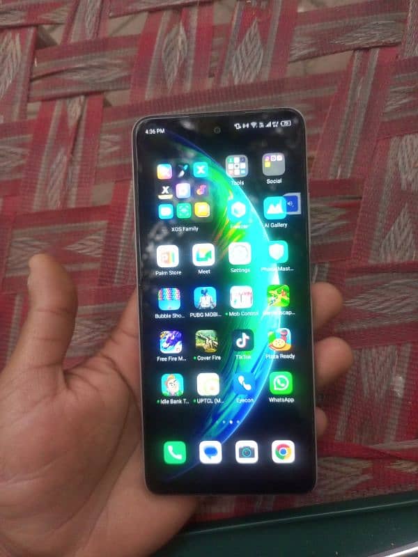 Infinix Hot 30 8+8/128 3