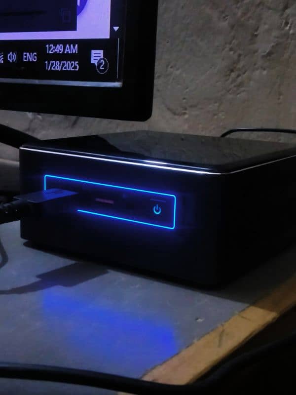 INTEL NUC CPU core 15 7th generation 4