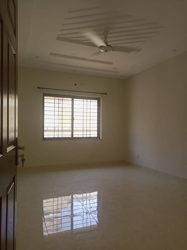 House available for sale in Askari 11 sec-B Lahore 22