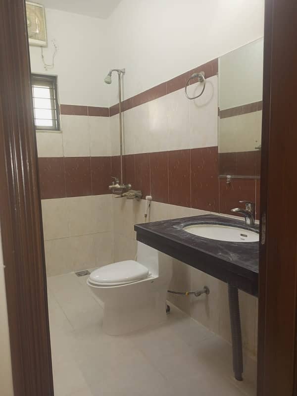 House available for sale in Askari 11 sec-B Lahore 23