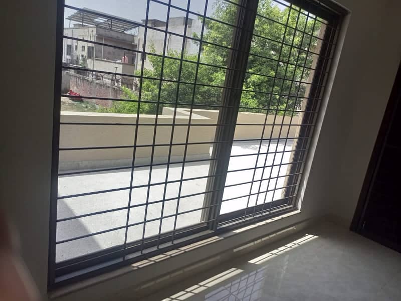 House available for sale in Askari 11 sec-B Lahore 27